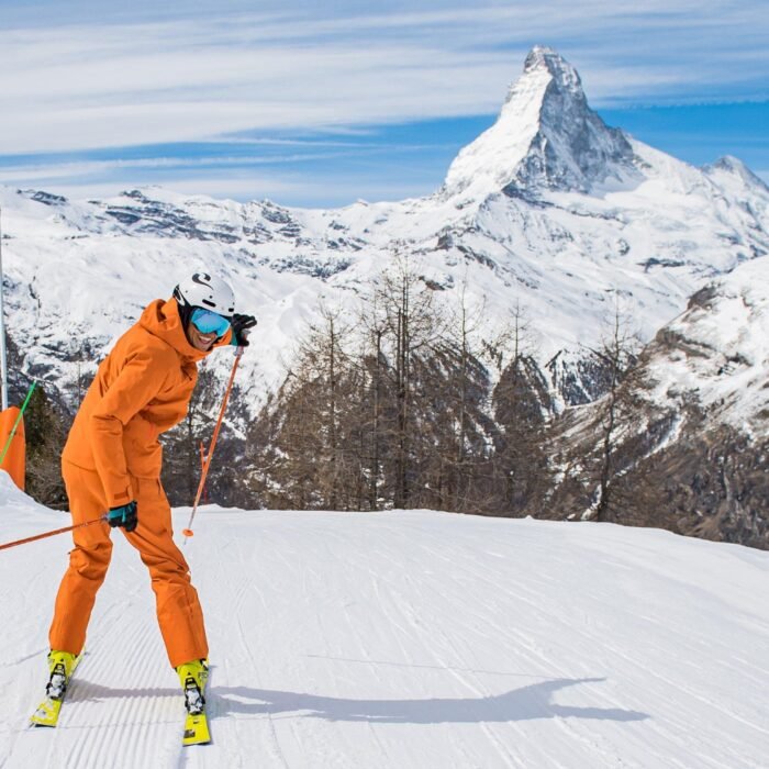 mountaincomapny1 700x700